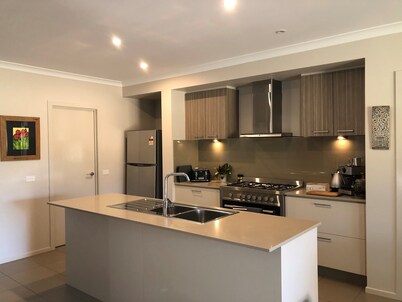 Lakeside Retreat Nagambie- 3BR house