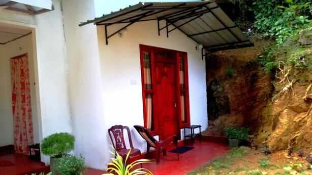 Front of property - Rising Sun Ella (Ella)