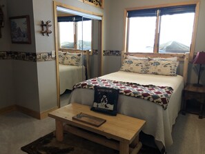 3 bedrooms, WiFi, bed sheets, wheelchair access