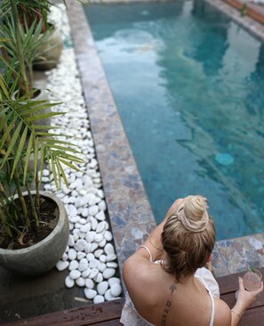 Outdoor pool - Private Villa with pool. Top location, a short walk to the beach (Canggu)