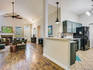 TV, fireplace, stereo