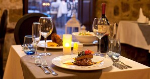 Breakfast, lunch and dinner served - Hanoi Hera Hotel and Spa (Hanoi)