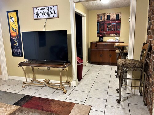 ***IF BEDS COULD TALK Historic Beauregard DownTown quick to LSU***