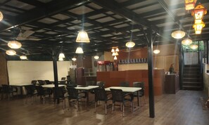 Tägliches inbegriffenes Frühstücksbuffet