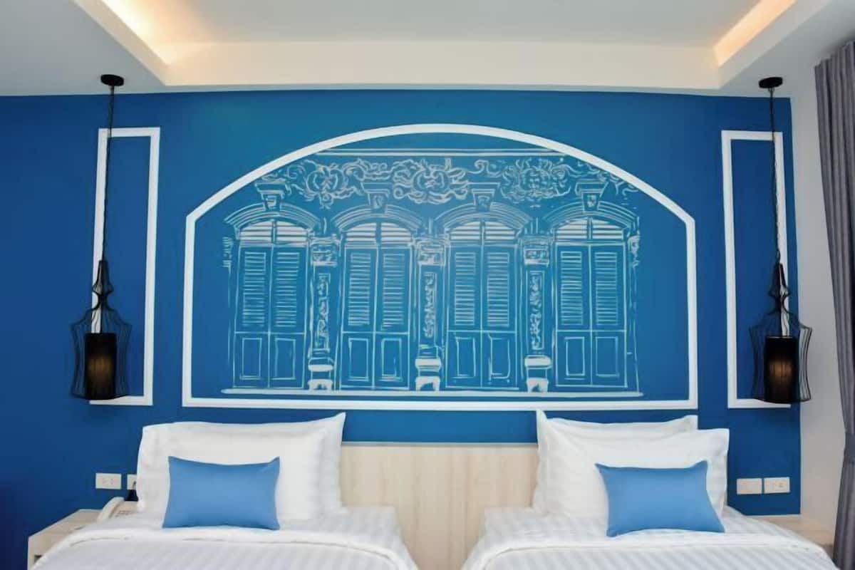 1 Schlafzimmer, Zimmersafe, individuell dekoriert, Schreibtisch