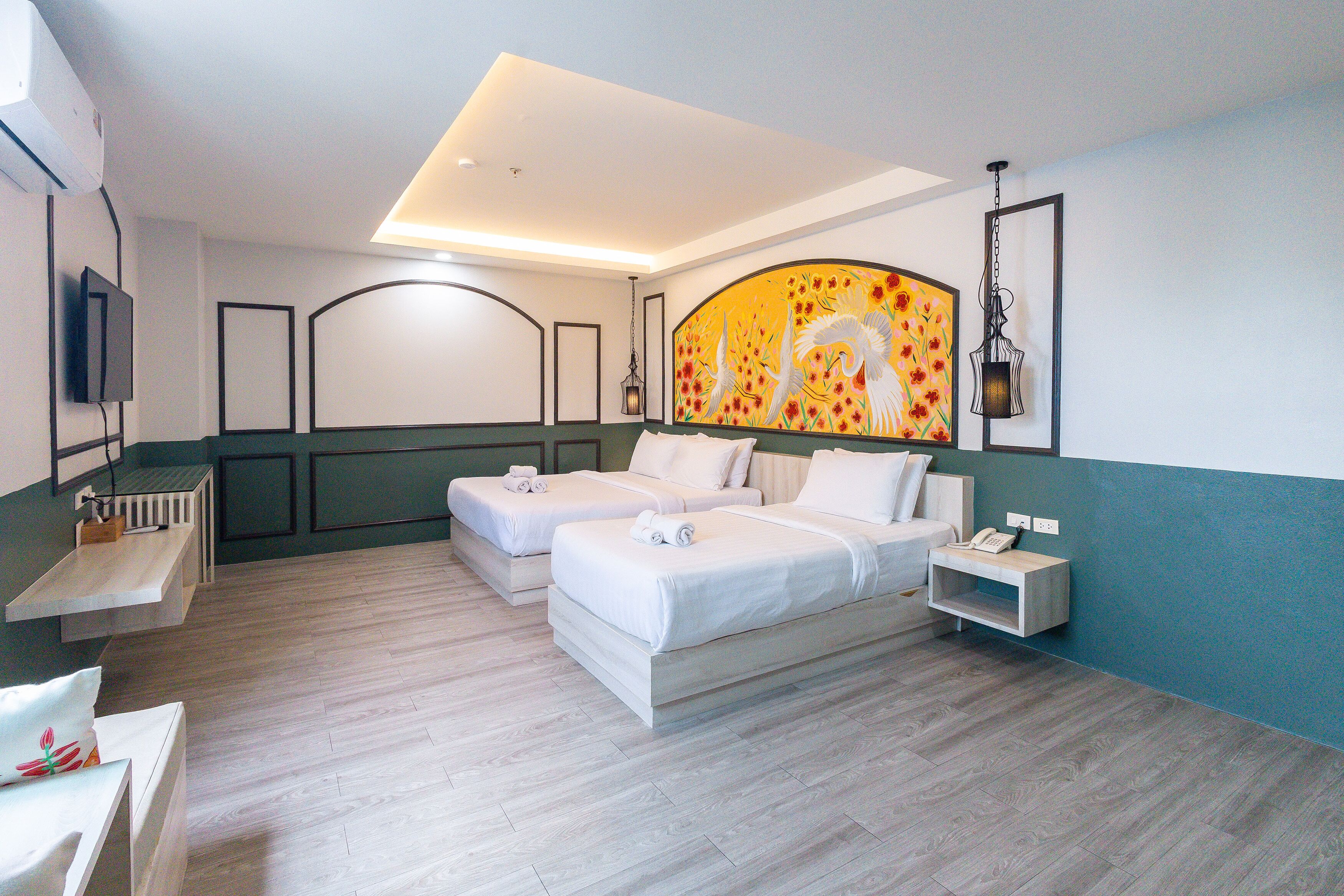 Triple Room | In-room safe, individually decorated, desk, free WiFi