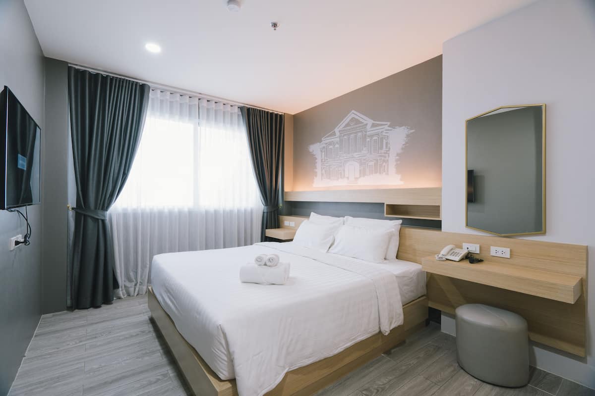 Suite | 1 Schlafzimmer, Zimmersafe, individuell dekoriert, Schreibtisch