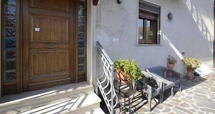 Casa Idea C: A welcoming apartment.