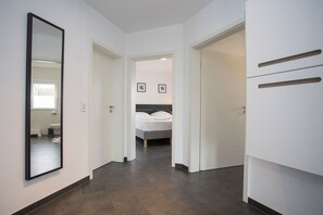 2 bedrooms, internet