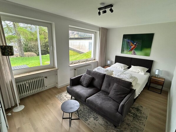 2 bedrooms, internet