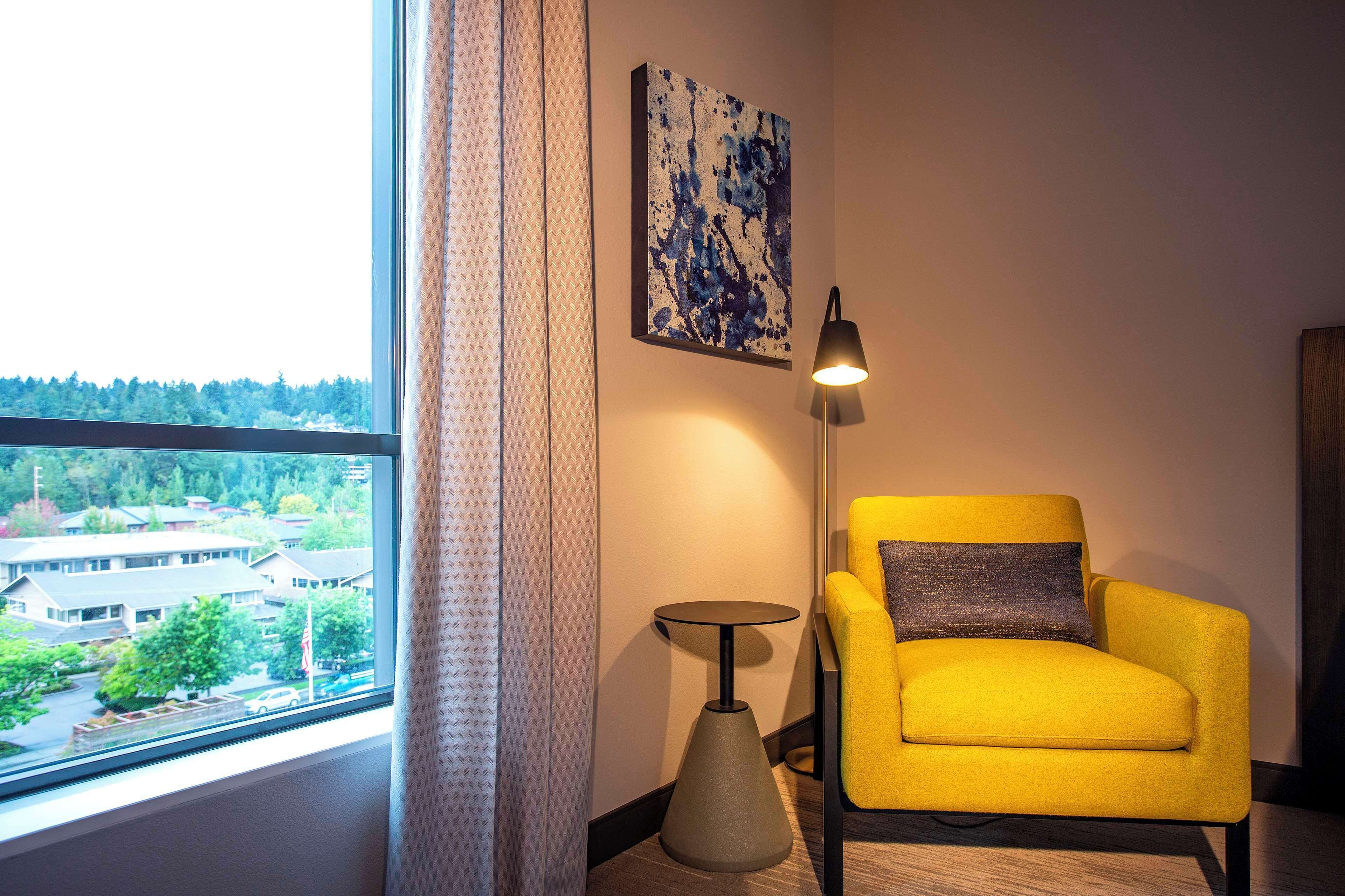 42-inch flat-screen tv with cable channels, tv