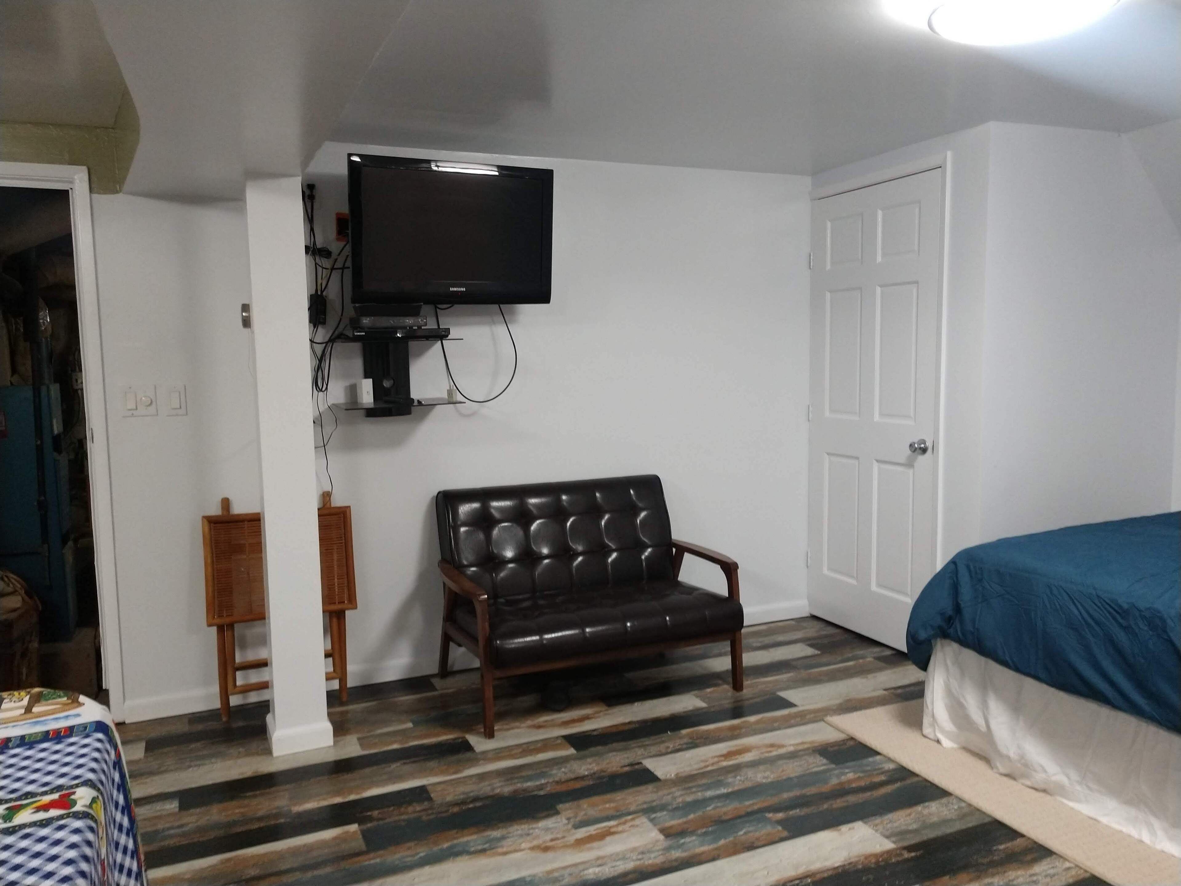 1 quarto, escrivaninha, ferros/tábuas de passar roupa, Wi-Fi de cortesia