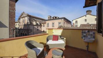 Suite Exécutive, 1 chambre, vue ville | Terrasse/Patio