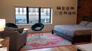 1 bedroom, desk, free WiFi, bed sheets