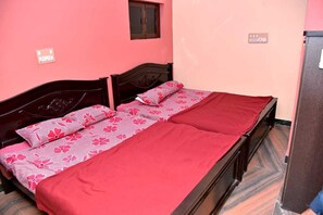 3 bedrooms, bed sheets