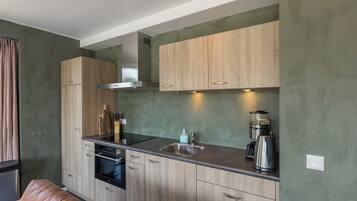 Fridge, microwave, dishwasher, toaster
