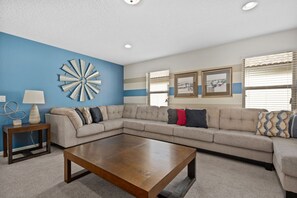 Smart-TV, Videospiele, Tischfußball