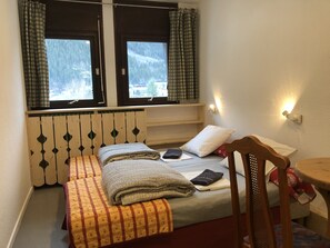 Decoración personalizada, muebles diferentes y wifi gratis 