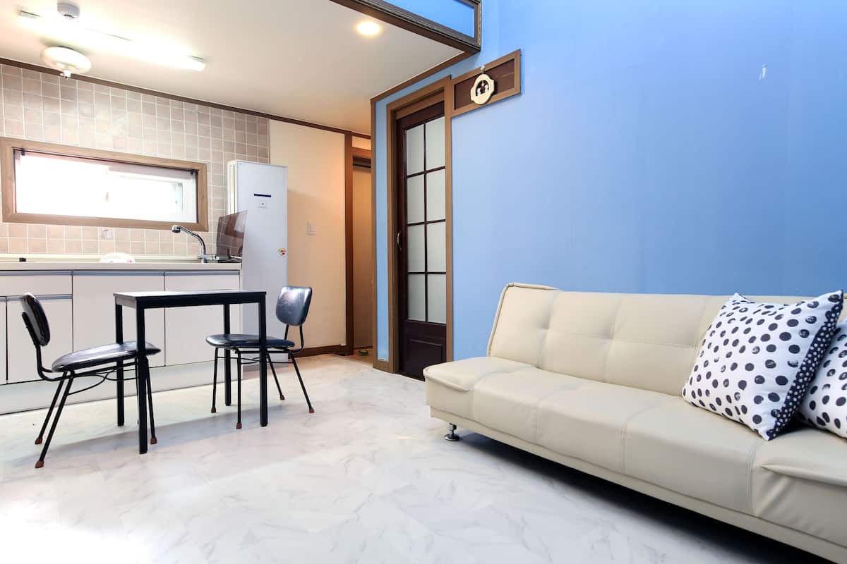 Duplex, Jetted Tub (Napa) | Living room