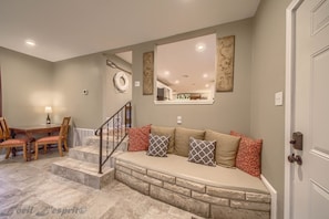 House, 3 Bedrooms | Living room | Smart TV - Zipp Away Ld 728 3 Bedroom Home by RedAwning (New Braunfels)