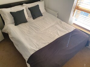 3 bedrooms, WiFi, bed sheets