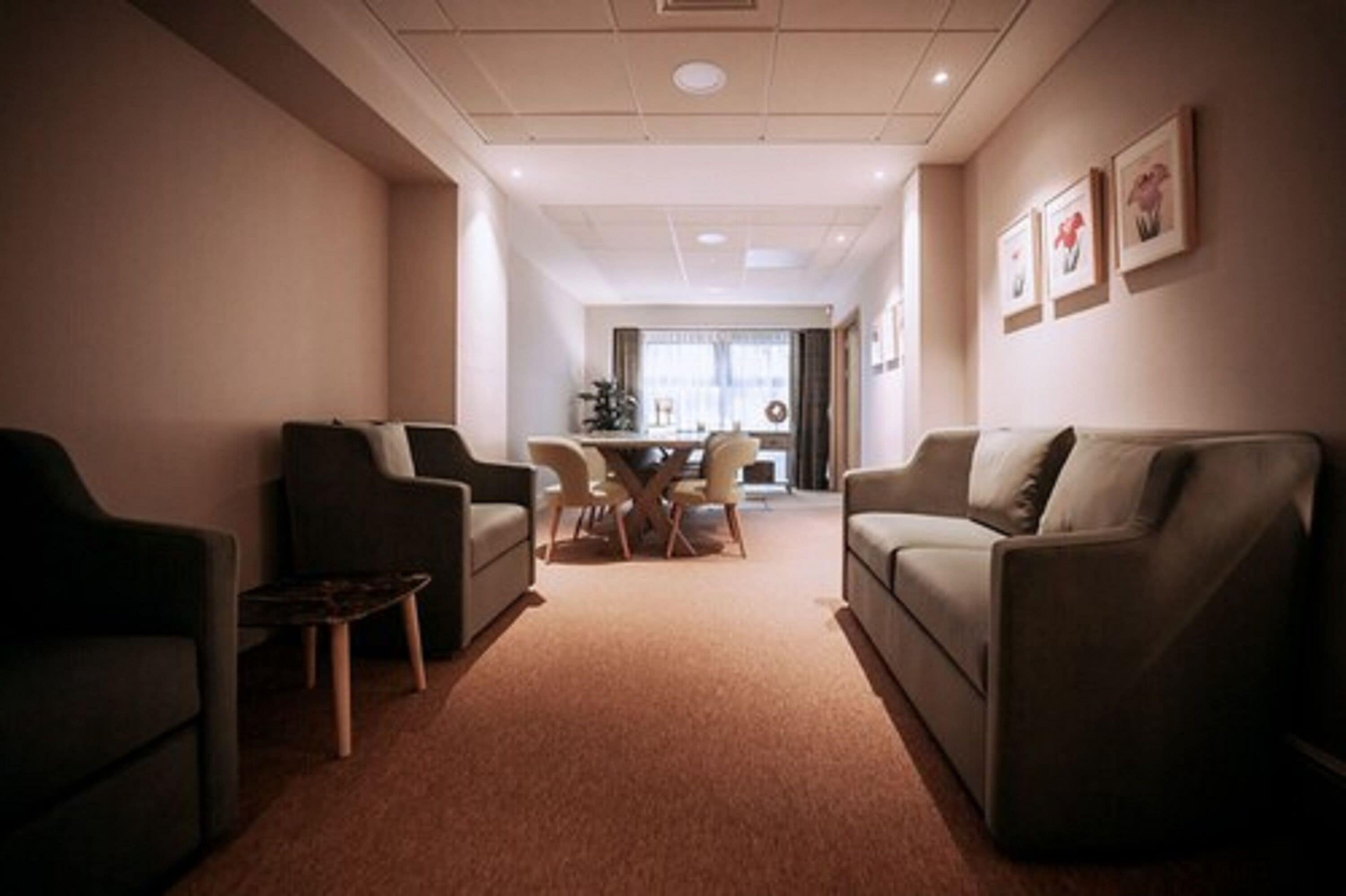 body treatments, hydrotherapy, aromatherapy, hot stone massages