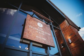 Exterior - The Tytherington (Macclesfield)