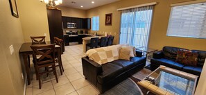 Smart TV, DVD player, printers - Country Club 1161, heated pool and EV Charger, By Golfland Sunsplash Amusement (Mesa)