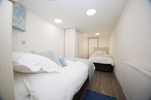 2 bedrooms, WiFi, bed sheets