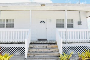 Exterior - Private Beach front cottage (Old Bight Settlement)