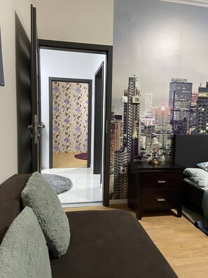 2 bedrooms, iron/ironing board, free WiFi