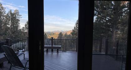✶Large Mountain Top Home W/Scenic Deck Near Mt Rushmore✶