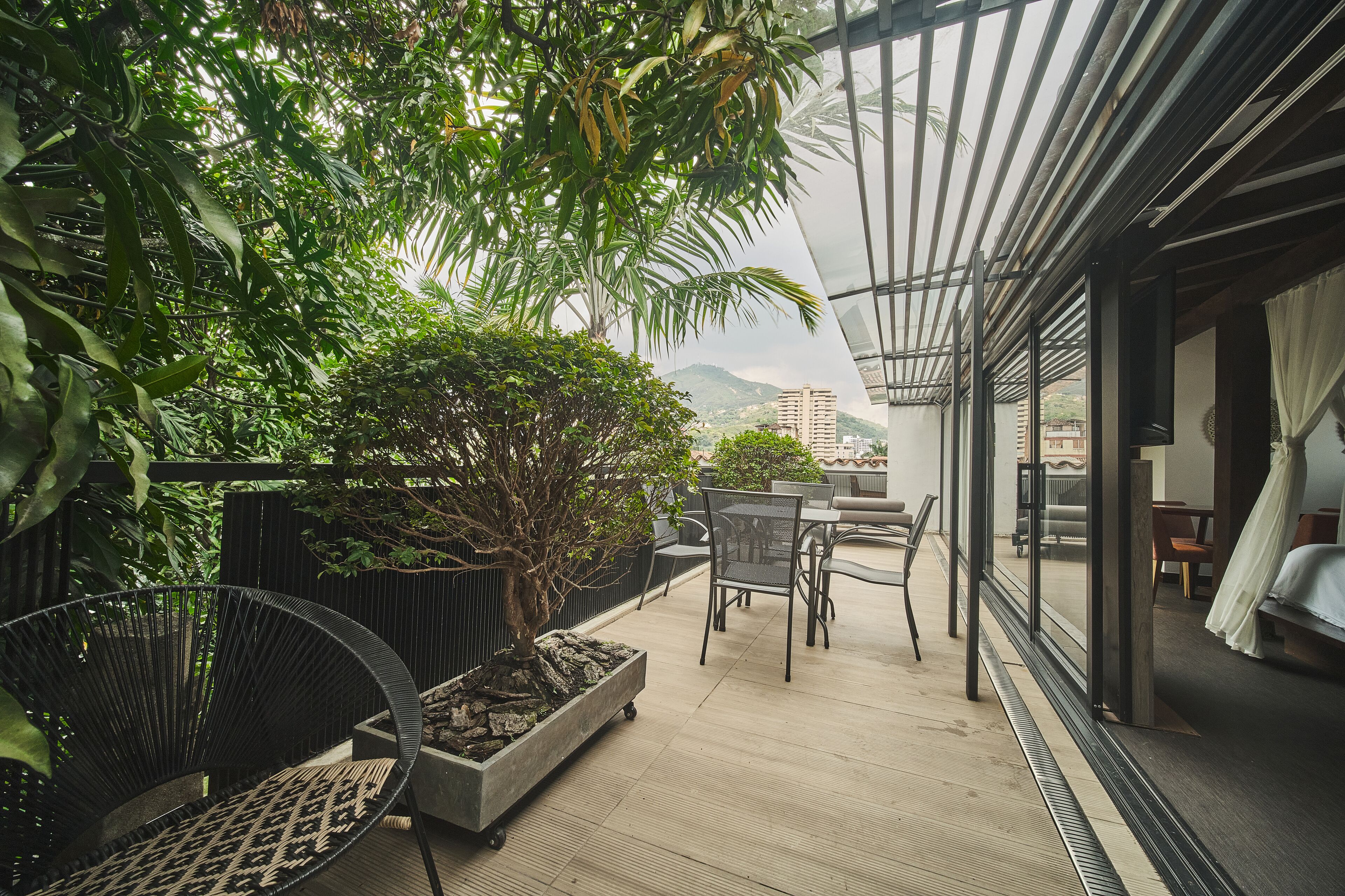 nispero suite | terrace/patio