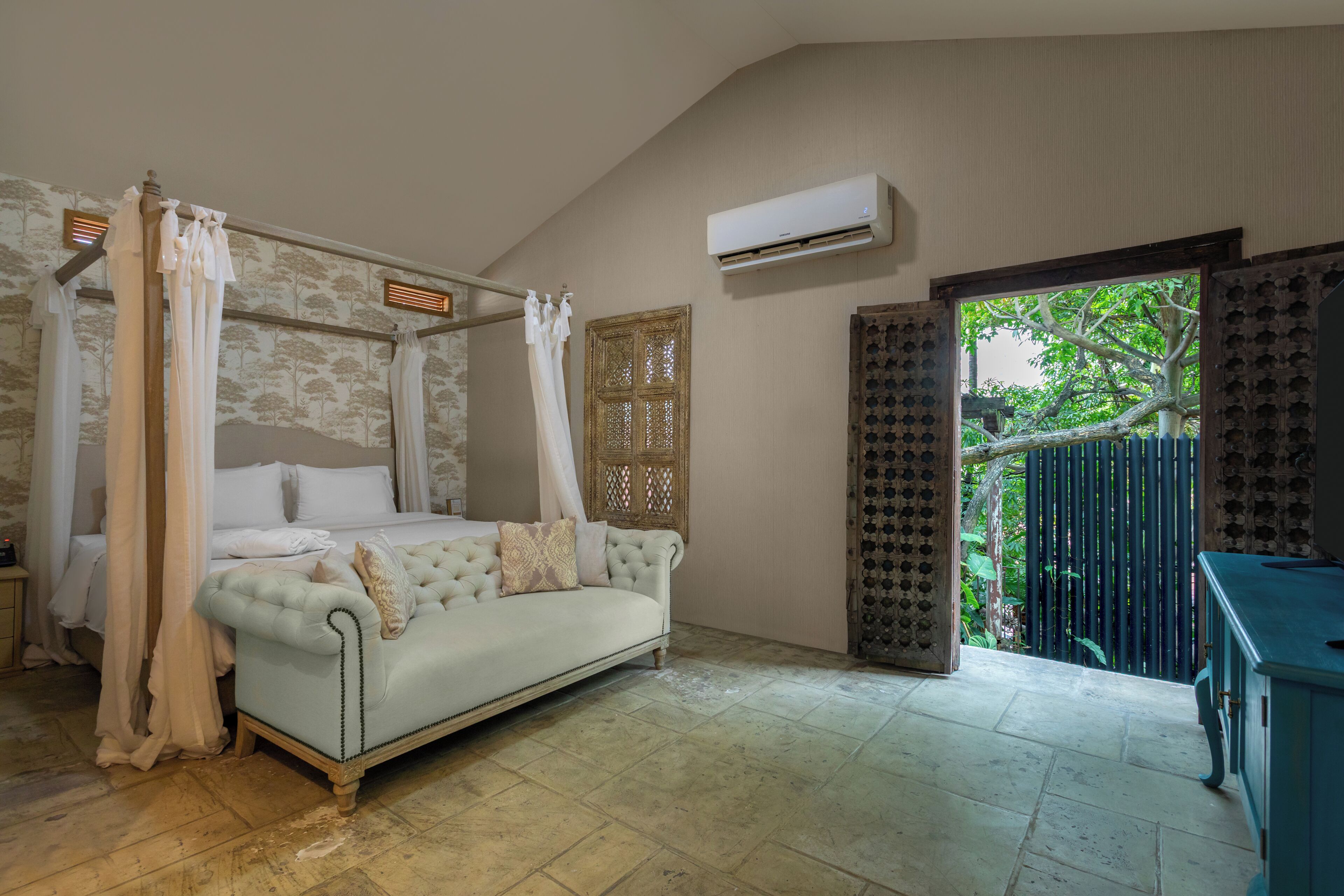 Romantic Double Room | Premium bedding, down comforters, minibar, in-room safe