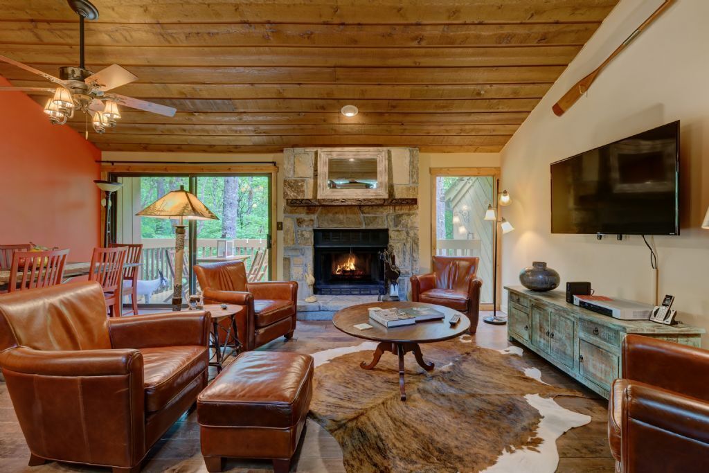 Kenneys Glen - Cozy Townhome with Amenities!