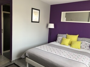 بديكورات فريدة لكل غرفة وطراز فريد لكل وحدة وواي فاي مجانًا