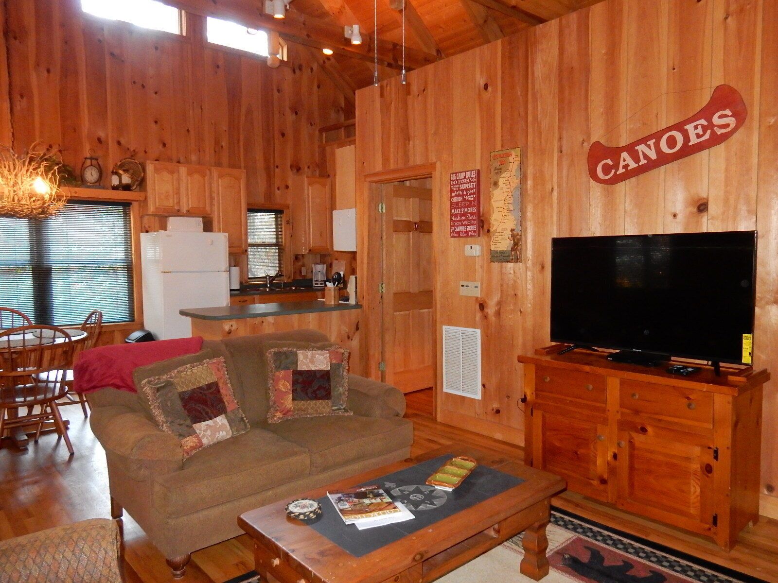 Foxs Den - Cozy Mountain Cabin!
