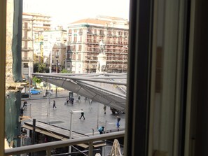 View from property - Scaramantico Rooms (Naples)