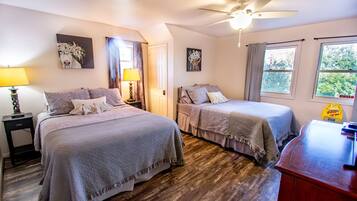 5 bedrooms, desk, iron/ironing board, travel cot
