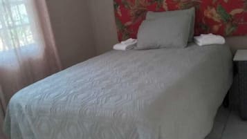 Quarto casal família, 1 quarto | Quartos à prova de som, ferros/tábuas de passar roupa, Wi-Fi de cortesia