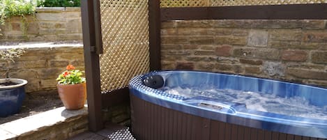 Baignoire à remous extérieure