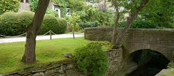 The Granary with hot tub - 2 miles from Skipton