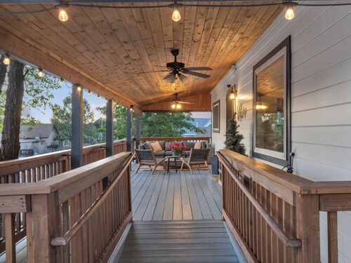 Spectacular Yard•Fire Pit•3 Blocks to Dwntn Williams Rt 66• Guest Favorite•