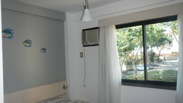 2 Schlafzimmer, Schreibtisch, Bügeleisen/Bügelbrett, kostenloses WLAN