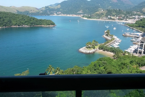 Vue depuis lâhĂ©bergement