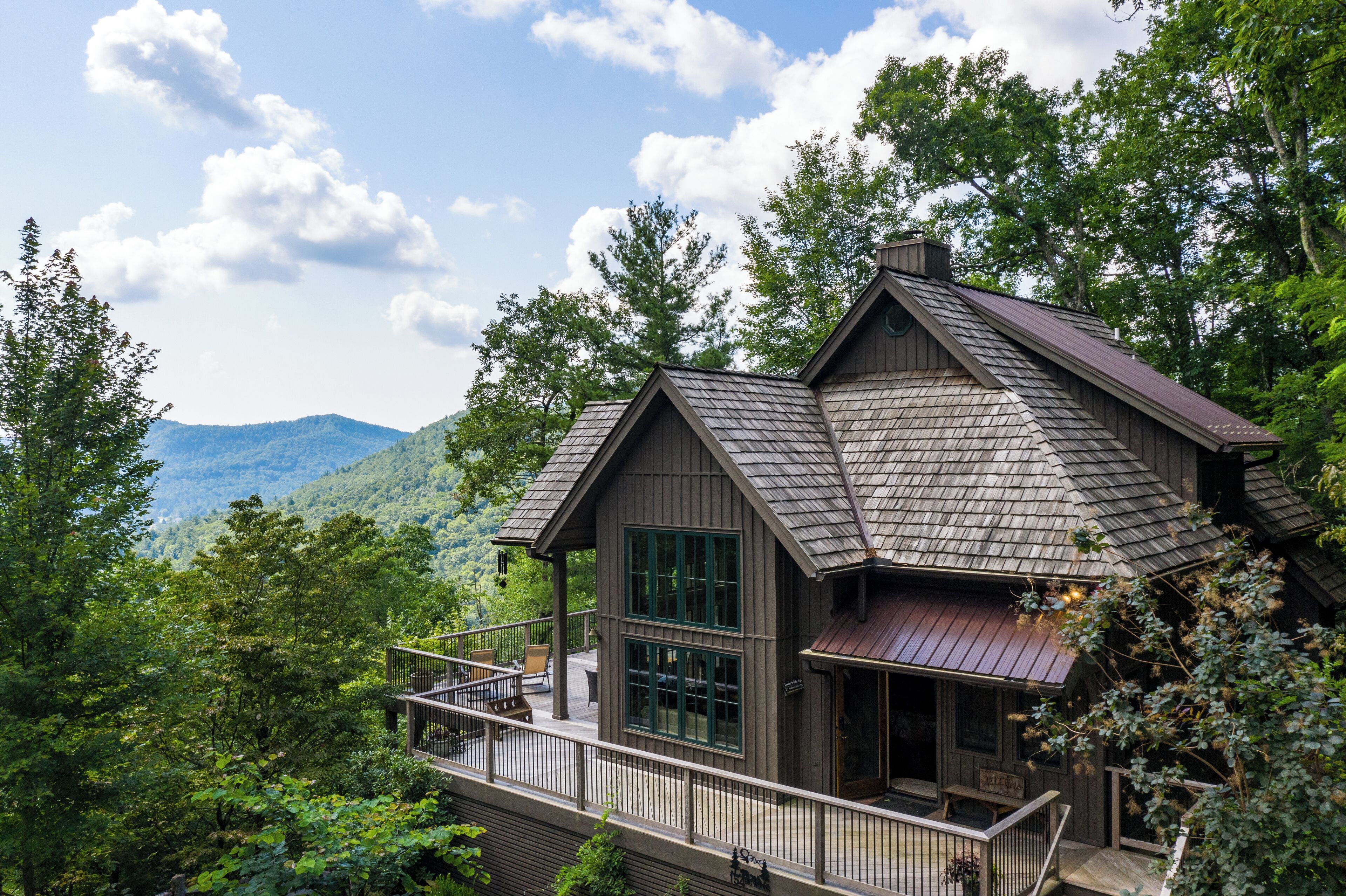 Cedar High - Beautiful Mountain View Home!