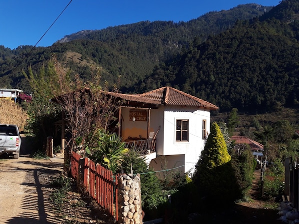 Fachada de la propiedad