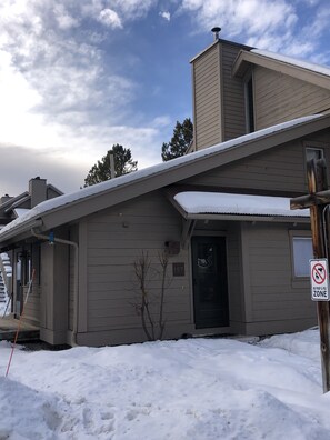 Exterior - FUN & COZY CONDO IN BIG SKY MEADOW VILLAGE (Big Sky)