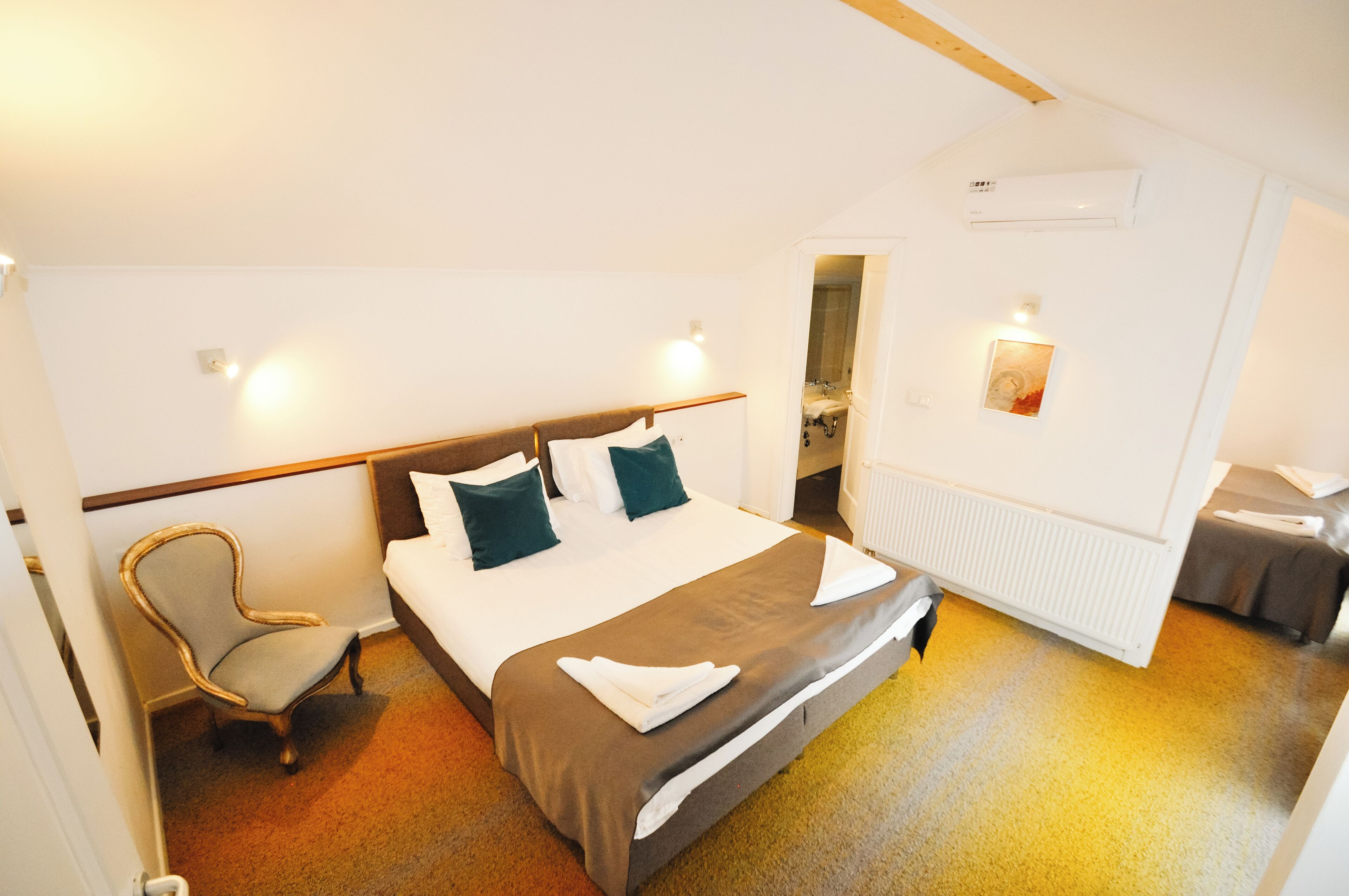 family apartment | 2 bedrooms, desk, blackout curtains, iron/ironing board