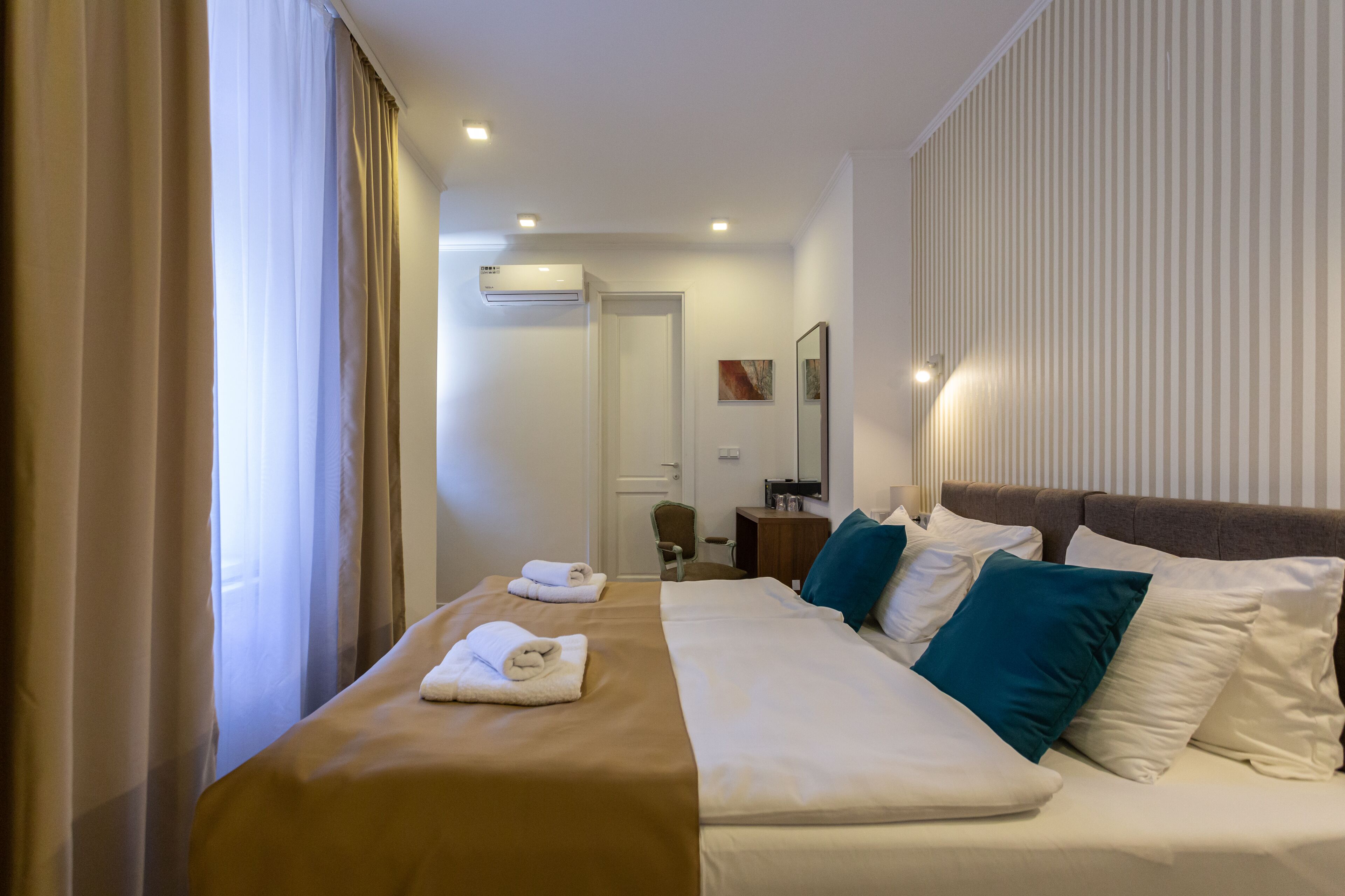 deluxe double or twin room | 2 bedrooms, desk, blackout curtains, iron/ironing board